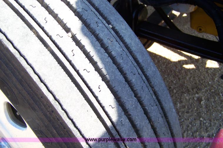 image for item A4503 1998 Kenworth T600 semi truck