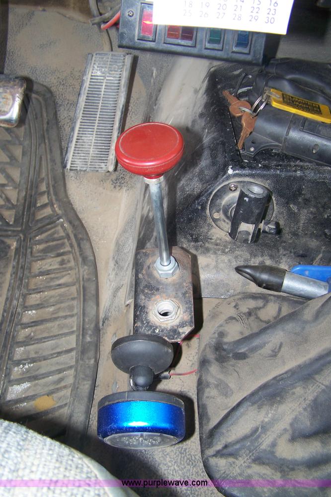 image for item A4511 1992 GMC TopKick roll back bed