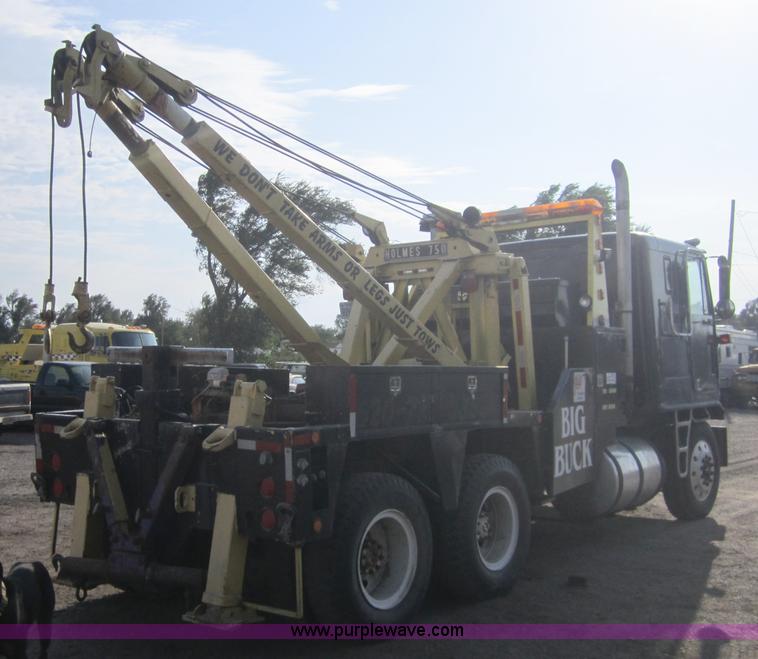 image for item A4710 1980 GMC Astro wrecker