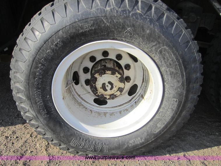 image for item A4710 1980 GMC Astro wrecker