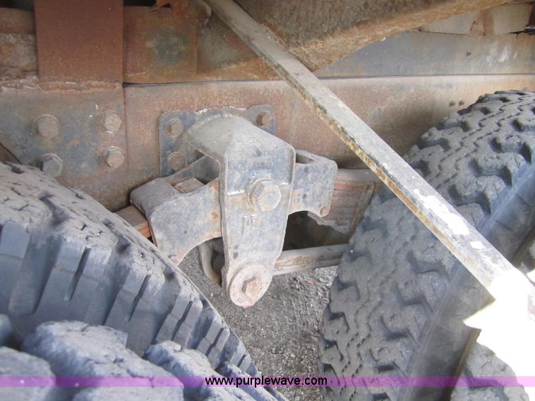 image for item A4710 1980 GMC Astro wrecker