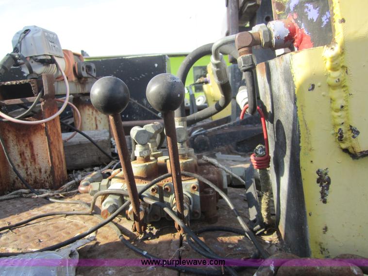 image for item A4710 1980 GMC Astro wrecker