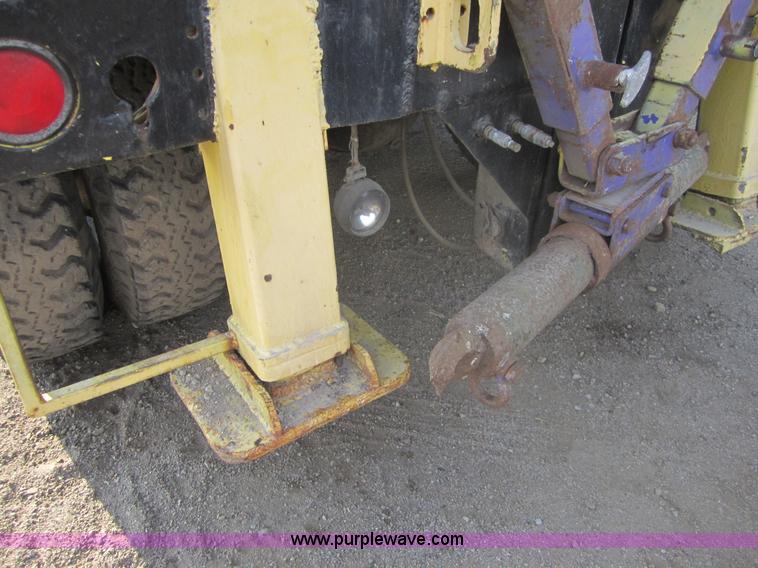 image for item A4710 1980 GMC Astro wrecker