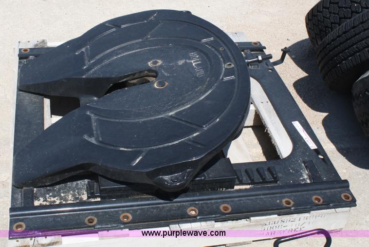 image for item A9071 Holland fifth wheel plate