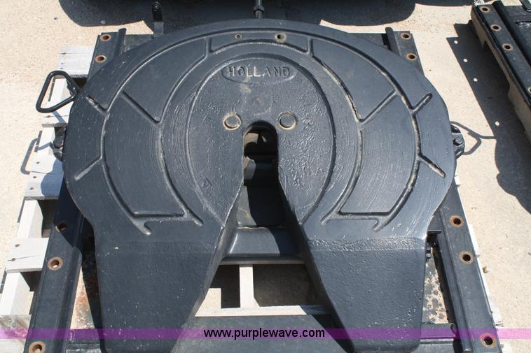 image for item A9071 Holland fifth wheel plate