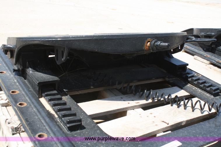 image for item A9072 Holland fifth wheel plate