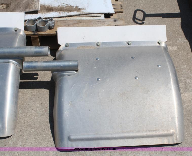 image for item A9073 Assorted semi truck parts