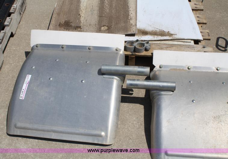 image for item A9073 Assorted semi truck parts