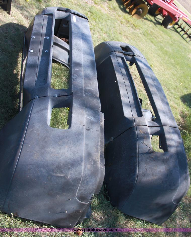 image for item F9841 (3) 1997-2005 Freightliner Century front bumpers