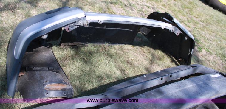 image for item F9841 (3) 1997-2005 Freightliner Century front bumpers