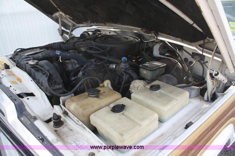 image for item A2268 1991 Jeep Grand Wagoneer SUV