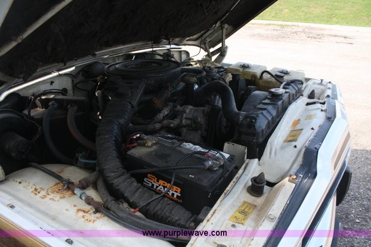 image for item A2268 1991 Jeep Grand Wagoneer SUV