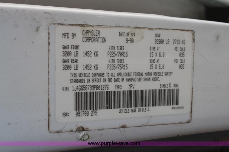 image for item A2268 1991 Jeep Grand Wagoneer SUV