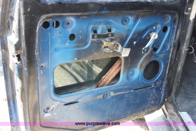 image for item A2699 1976 Ford F250 pickup truck