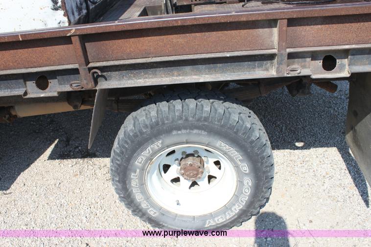 image for item A2699 1976 Ford F250 pickup truck