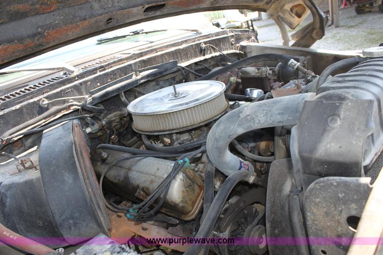 image for item A2699 1976 Ford F250 pickup truck