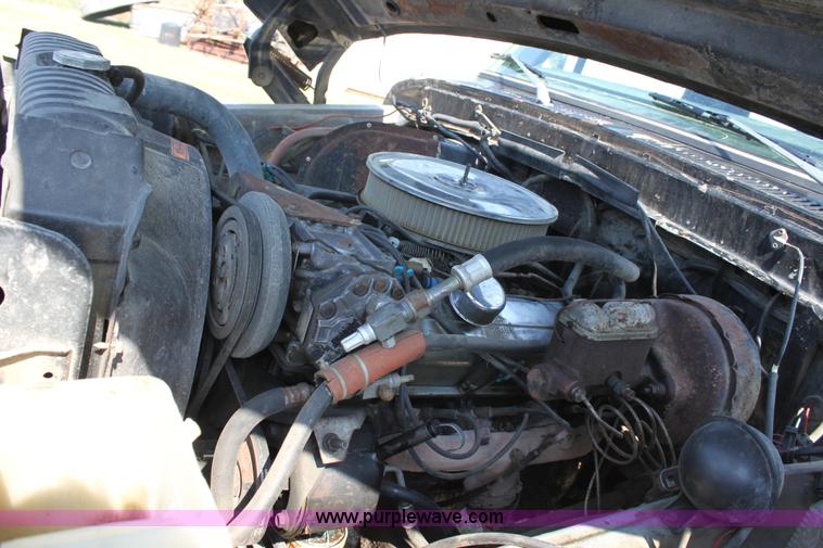 image for item A2699 1976 Ford F250 pickup truck