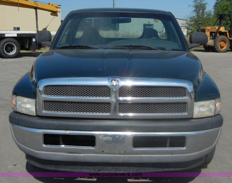image for item A3081 1999 Dodge Ram 1500 pickup truck