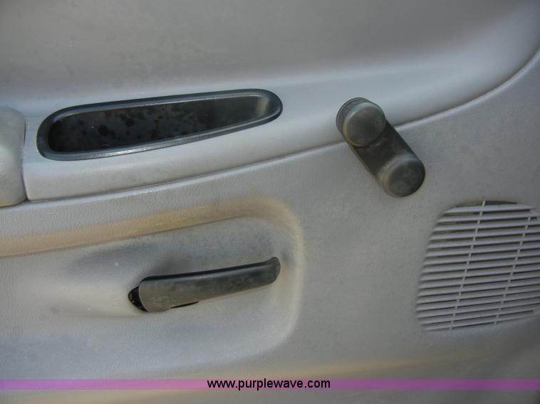 image for item A3081 1999 Dodge Ram 1500 pickup truck