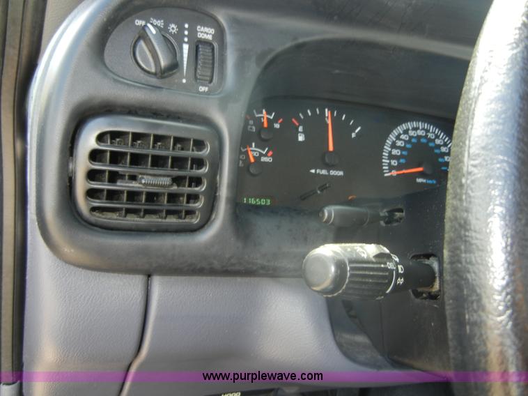 image for item A3081 1999 Dodge Ram 1500 pickup truck