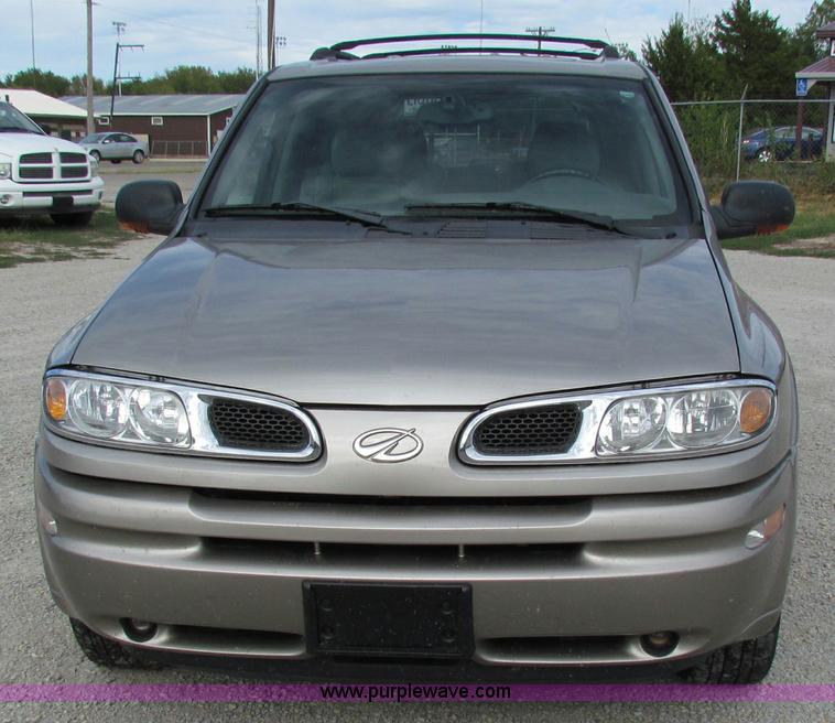image for item A3532 2002 Oldsmobile Bravada SUV
