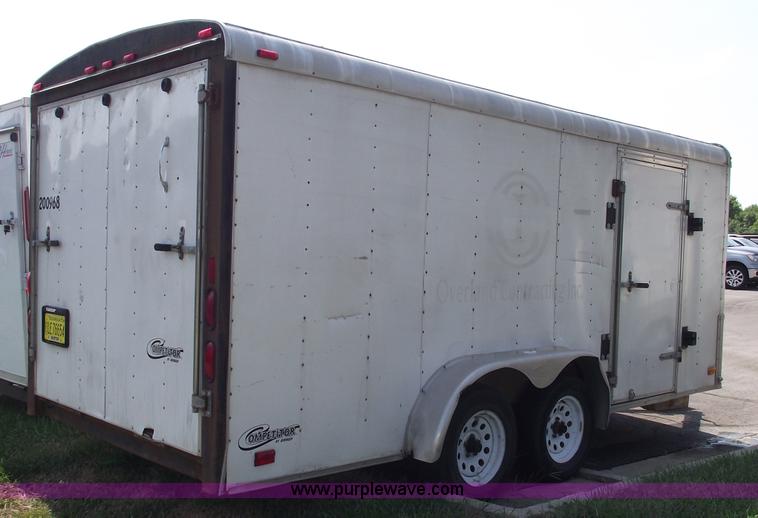 image for item A4019 2000 Avenger 16' enclosed trailer
