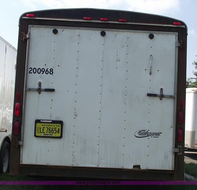 image for item A4019 2000 Avenger 16' enclosed trailer
