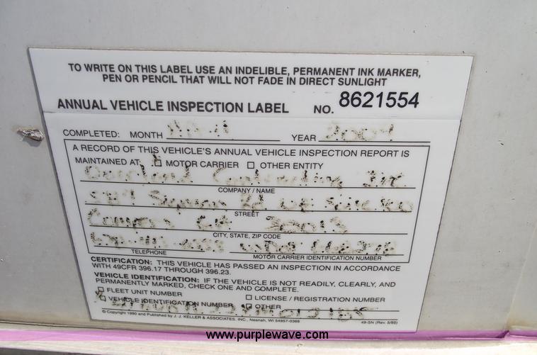 image for item A4019 2000 Avenger 16' enclosed trailer