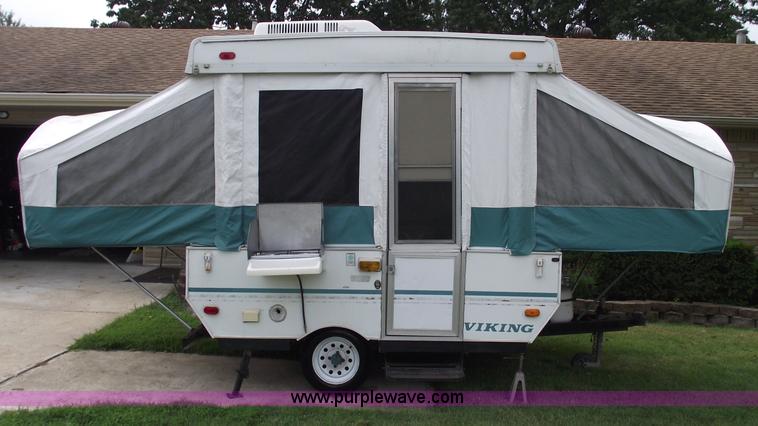 image for item A4062 1996 Viking 1706 pop-up camper