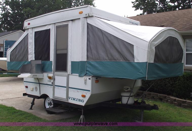 image for item A4062 1996 Viking 1706 pop-up camper