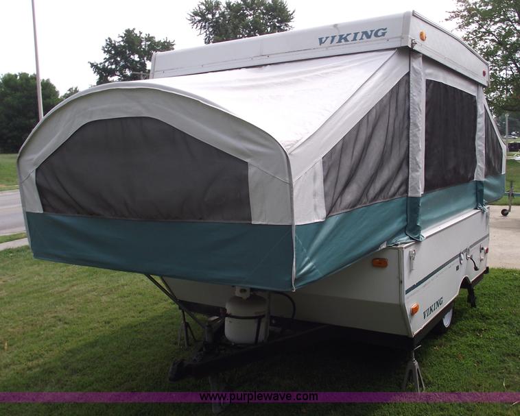 image for item A4062 1996 Viking 1706 pop-up camper
