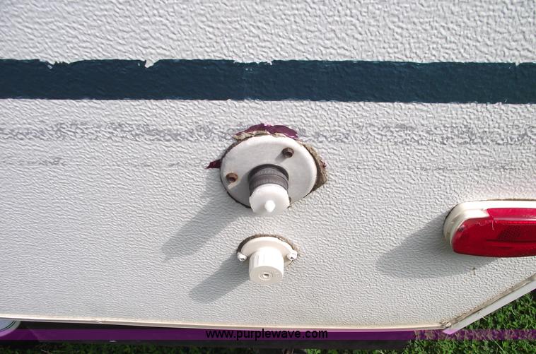 image for item A4062 1996 Viking 1706 pop-up camper