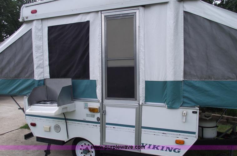 image for item A4062 1996 Viking 1706 pop-up camper