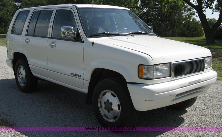 image for item A4301 1994 Isuzu Trooper S SUV