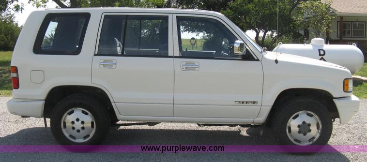 image for item A4301 1994 Isuzu Trooper S SUV
