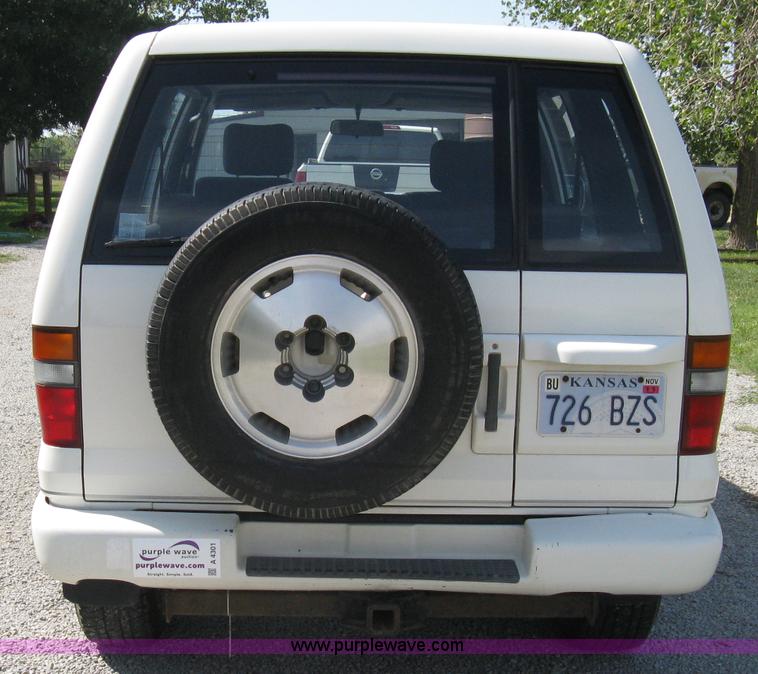 image for item A4301 1994 Isuzu Trooper S SUV