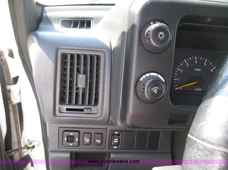 image for item A4301 1994 Isuzu Trooper S SUV