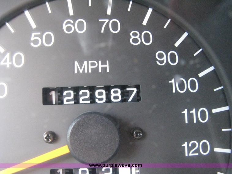 image for item A4301 1994 Isuzu Trooper S SUV