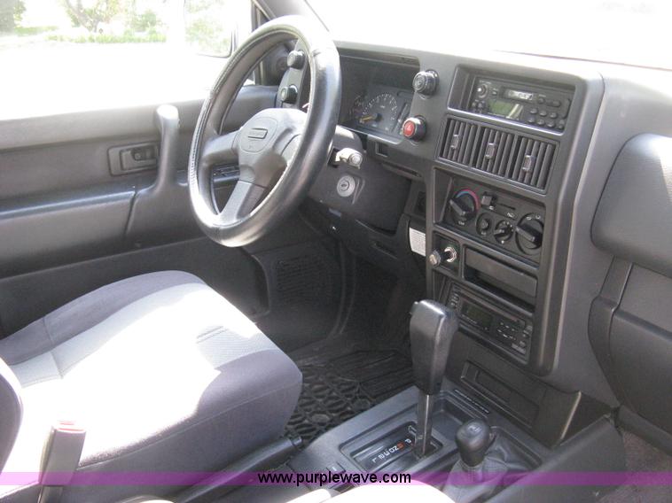 image for item A4301 1994 Isuzu Trooper S SUV