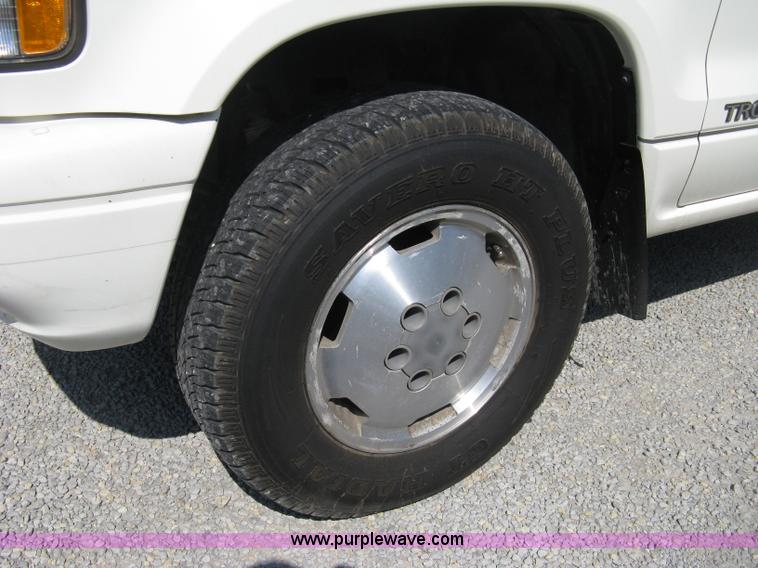 image for item A4301 1994 Isuzu Trooper S SUV