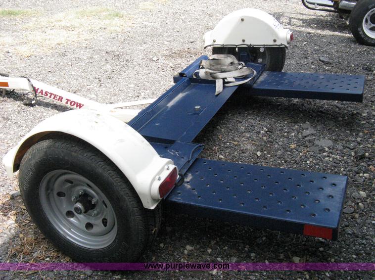 image for item A4319 2009 Master Tow car dolly