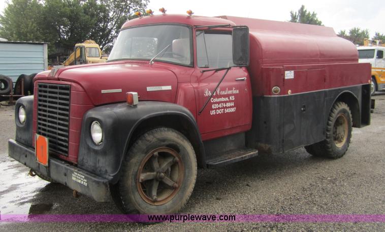 image for item A4722 1972 International Load Star 1600 water truck