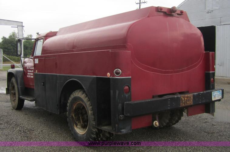 image for item A4722 1972 International Load Star 1600 water truck