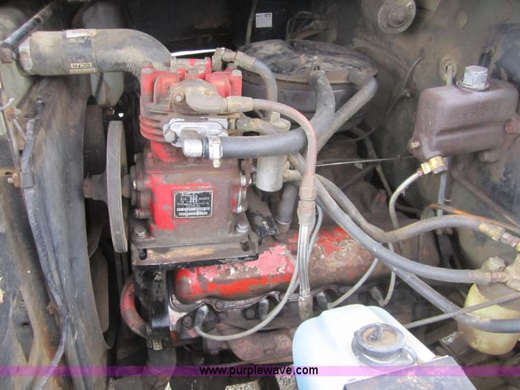 image for item A4722 1972 International Load Star 1600 water truck