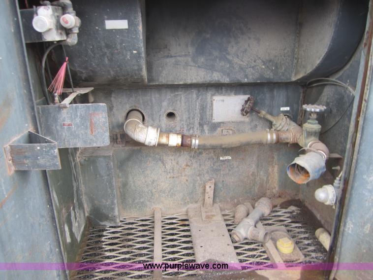 image for item A4722 1972 International Load Star 1600 water truck