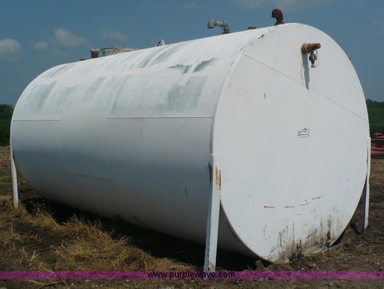 image for item A4858 6,000 gallon fuel tank