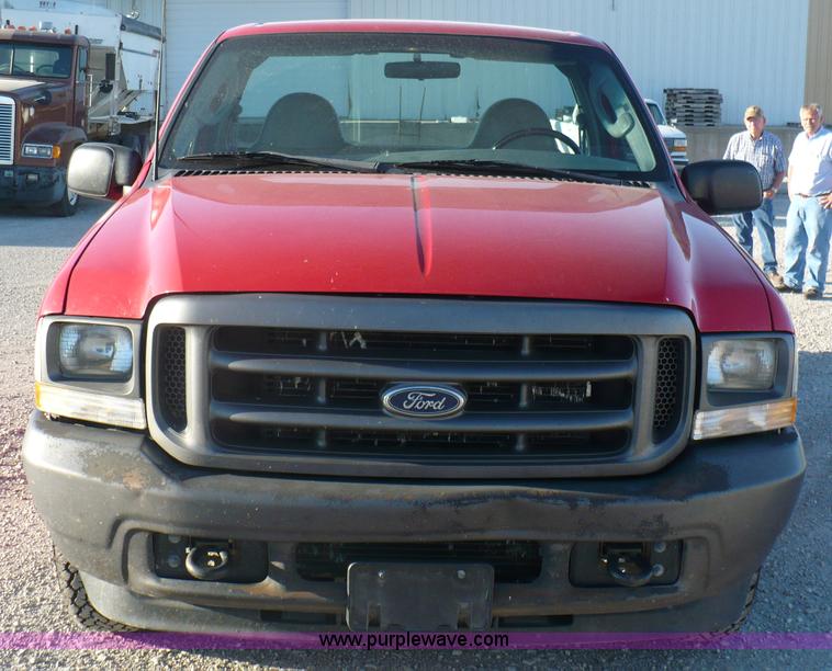 image for item A4866 2003 Ford F250 XL Super Duty pickup truck