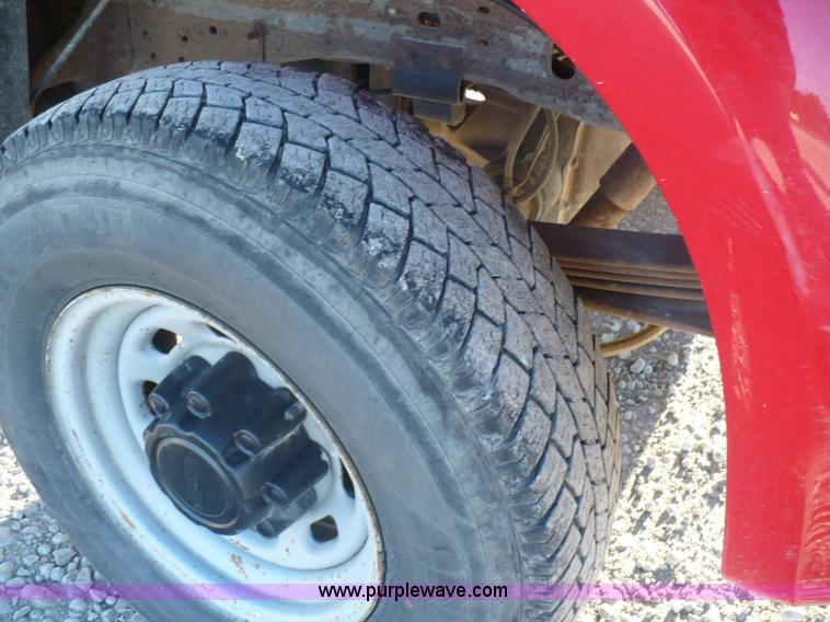 image for item A4866 2003 Ford F250 XL Super Duty pickup truck