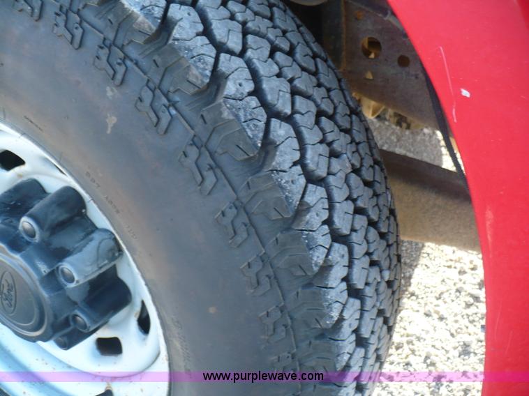 image for item A4866 2003 Ford F250 XL Super Duty pickup truck