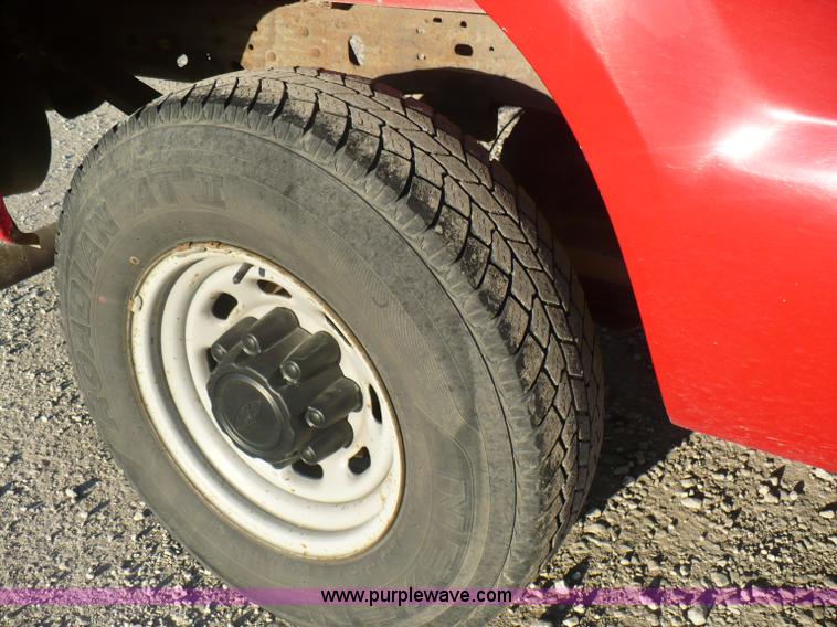 image for item A4866 2003 Ford F250 XL Super Duty pickup truck